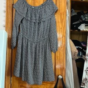 Michael Kors dress three-quarter sleeves ruffle top size medium new without tags